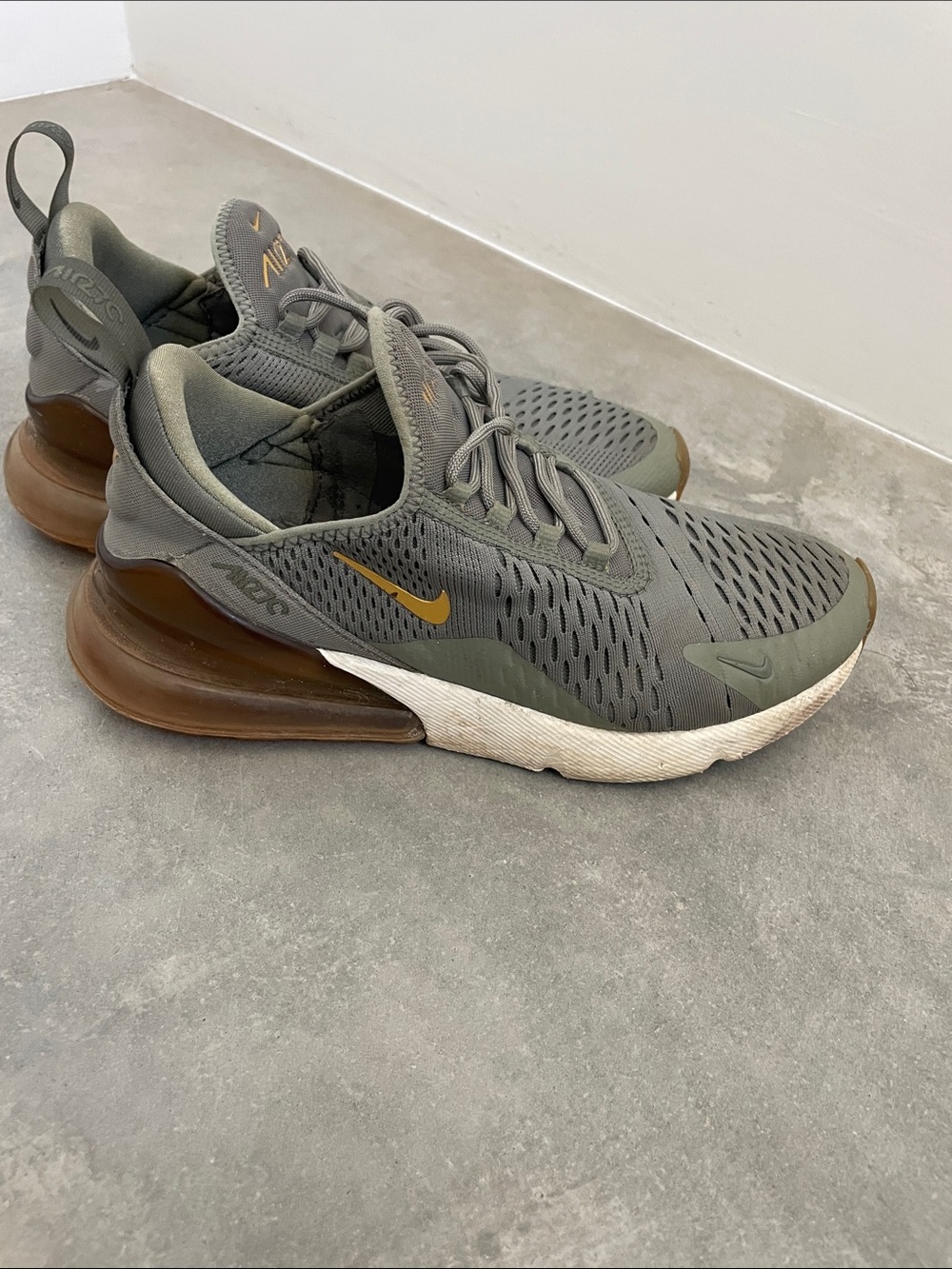 Nike women’s Air Max 270 Sneakers - Olive with Bronze Accent